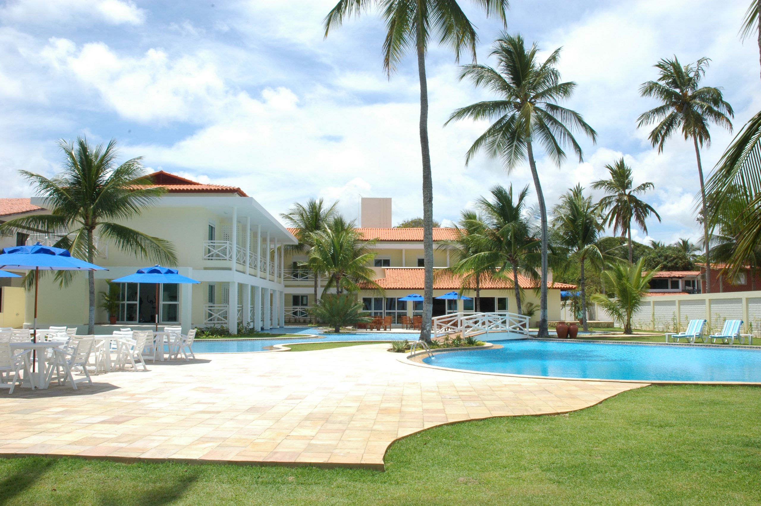 Baia Branca Beach Resort: Hotel com 31 quartos e piscina na área externa