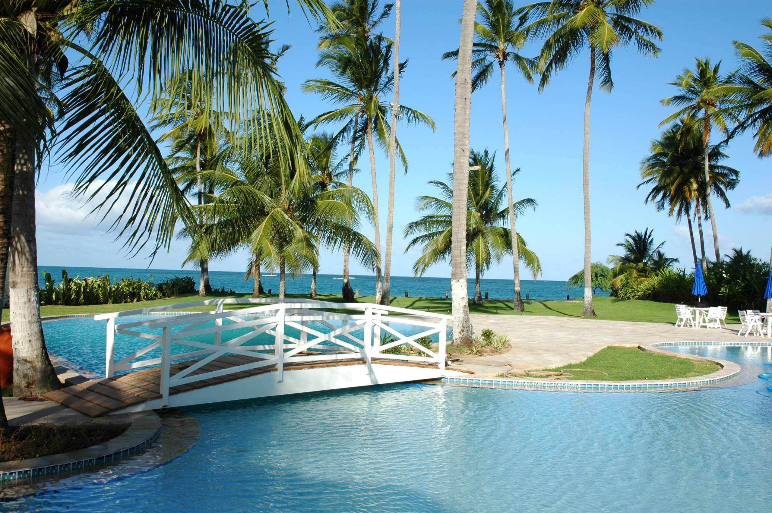 Baia Branca Beach Resort: Hotel com 31 quartos e piscina na área externa