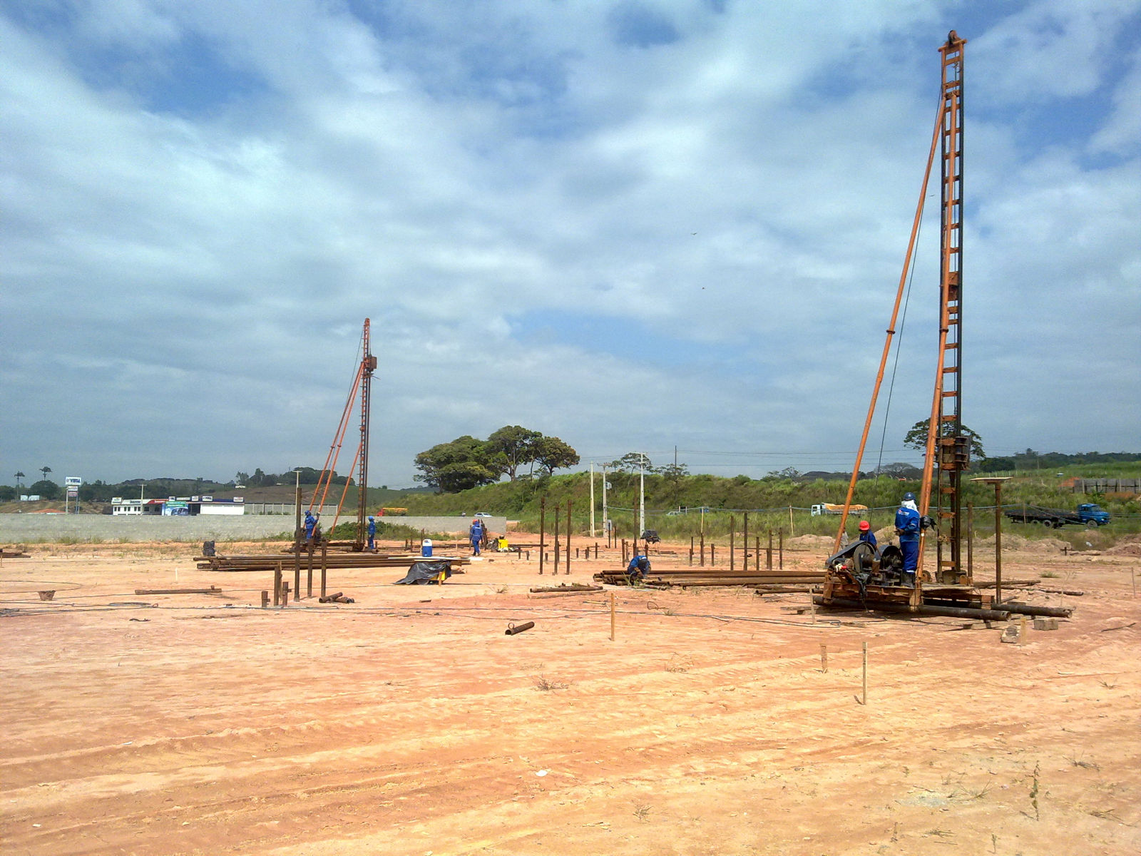 Navesa: Construção de concessionária