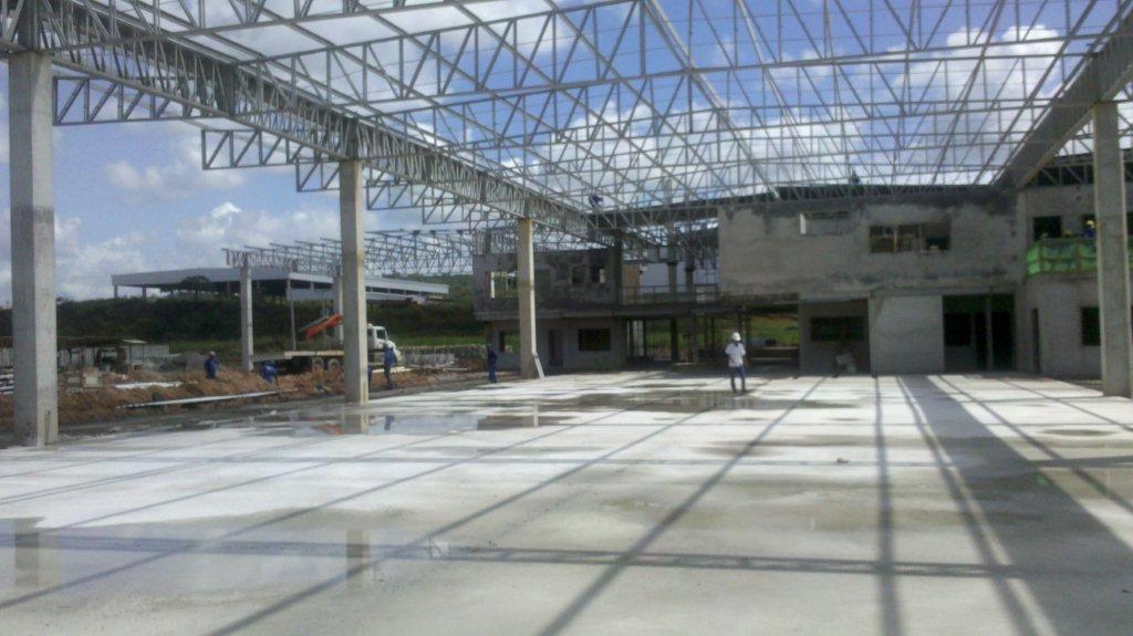 Navesa: Construção de concessionária