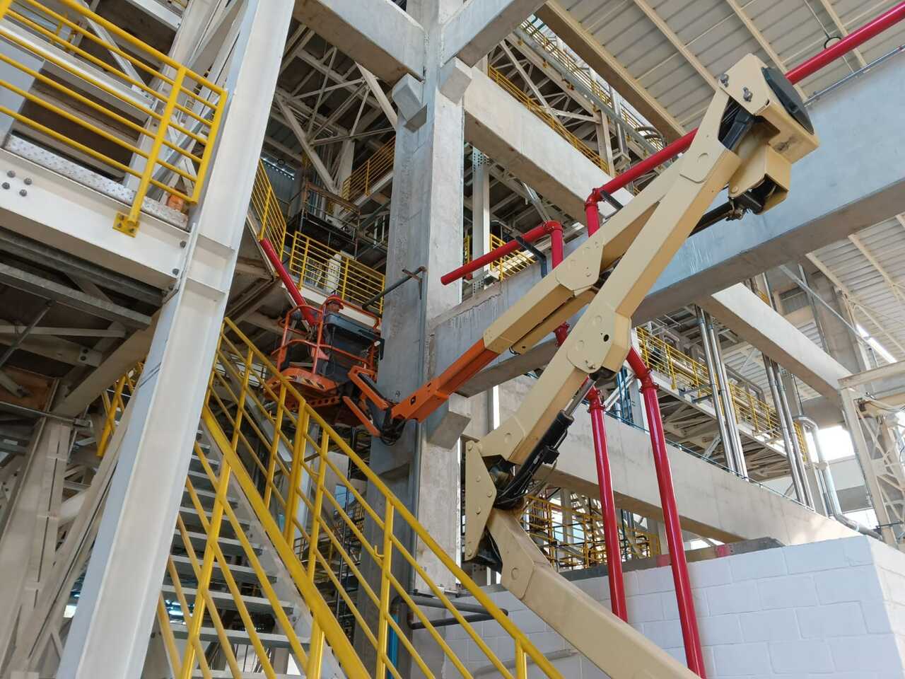 Indústrias Reunidas Raymundo da Fonte: Construção de Fábrica de Detergente em pó
