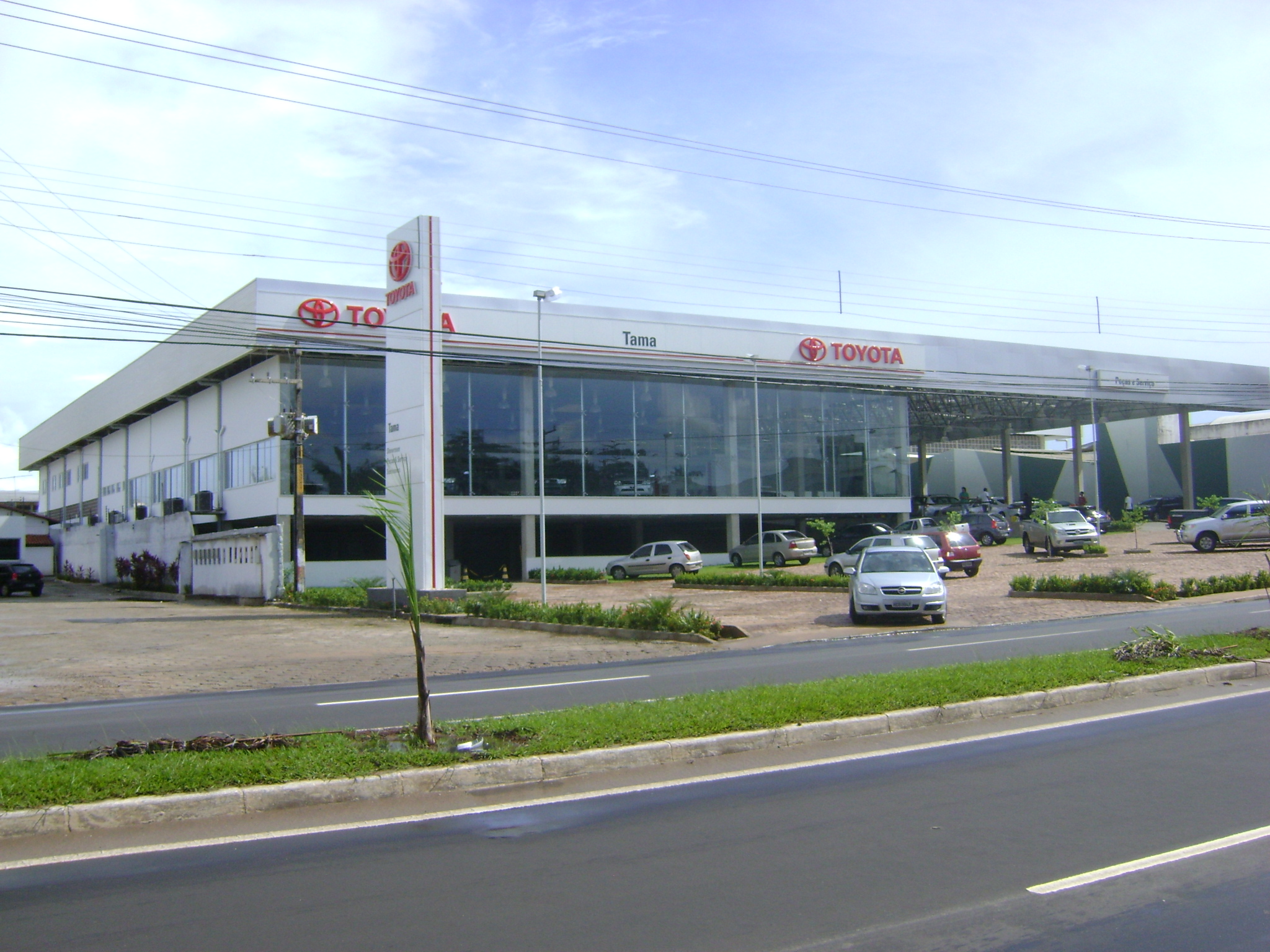 Toyota Tama: Construção de Concessionária