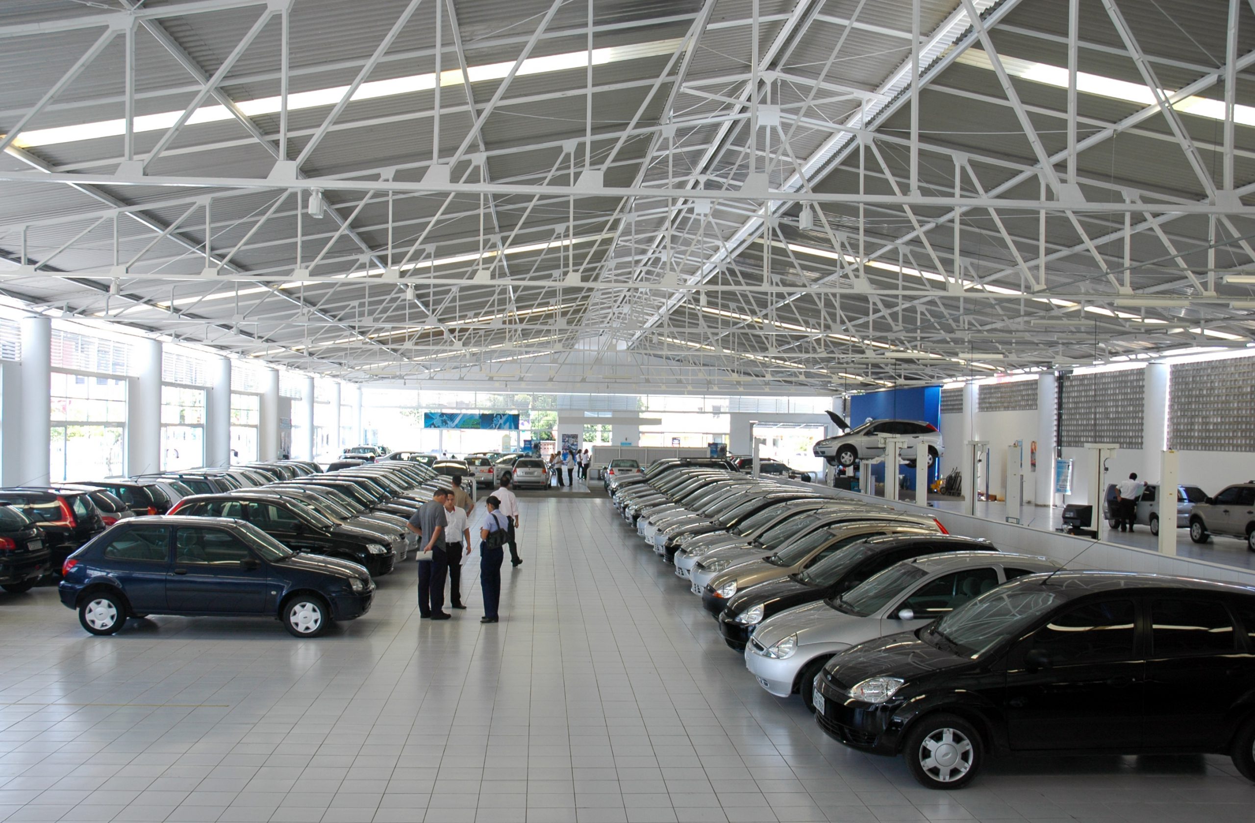 America Ford: Construção de Concessionária
