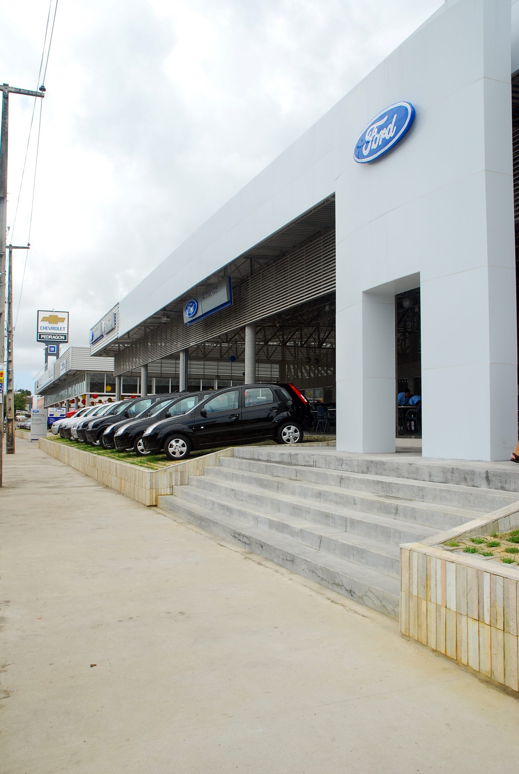 América Ford: Concessionária