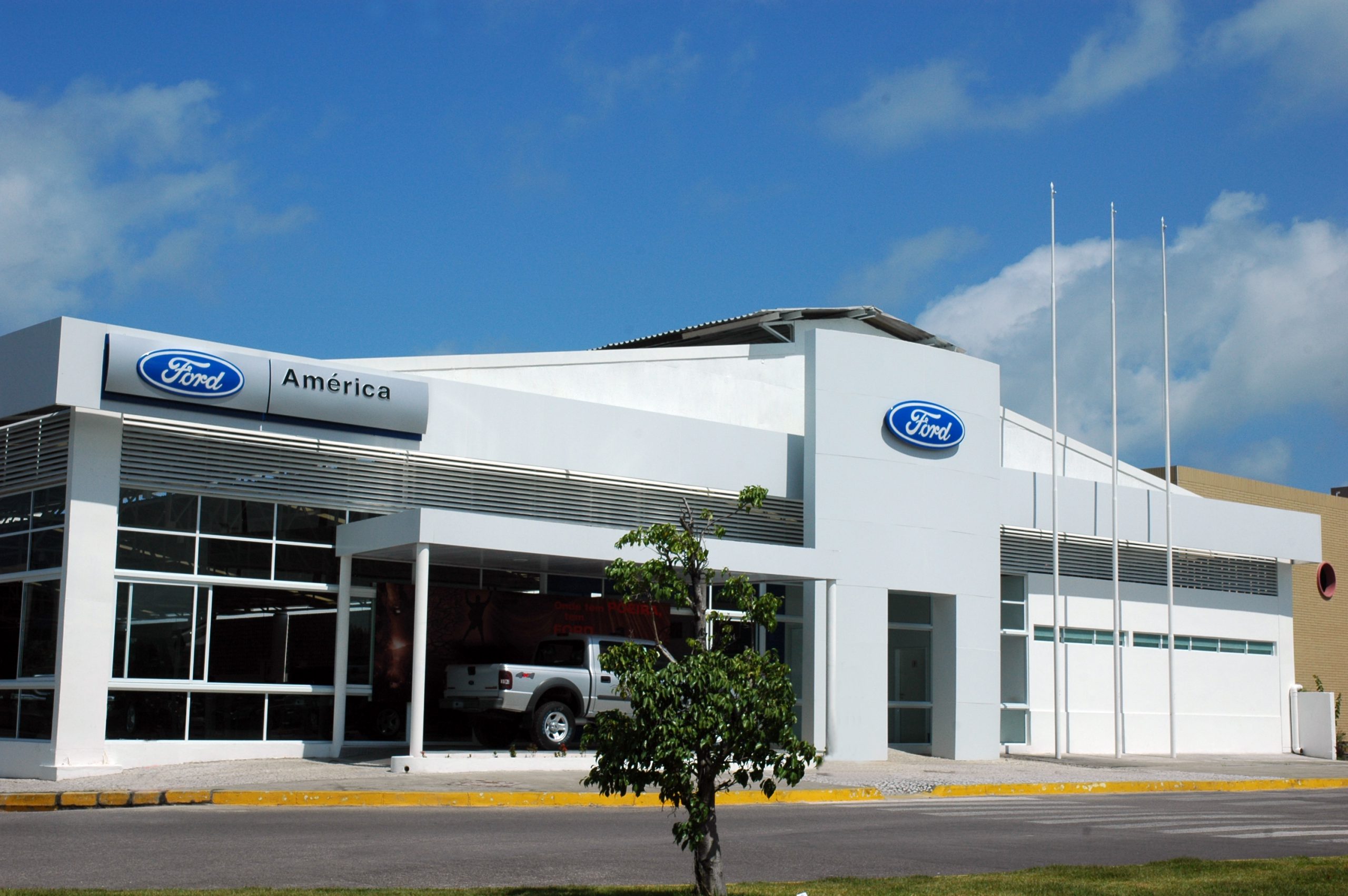 America Ford: Construção de Concessionária