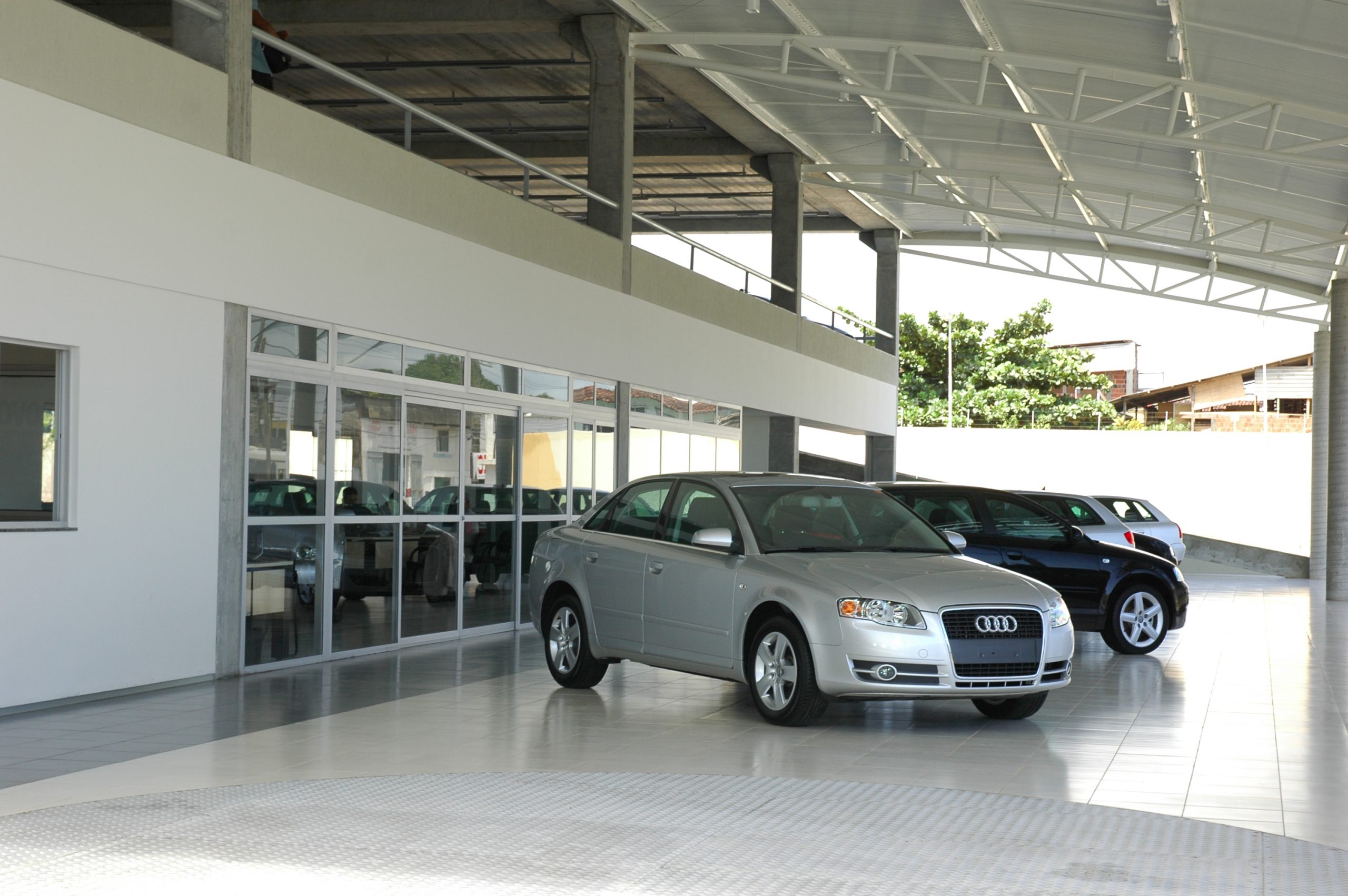 Audi: Construção de Concessionária