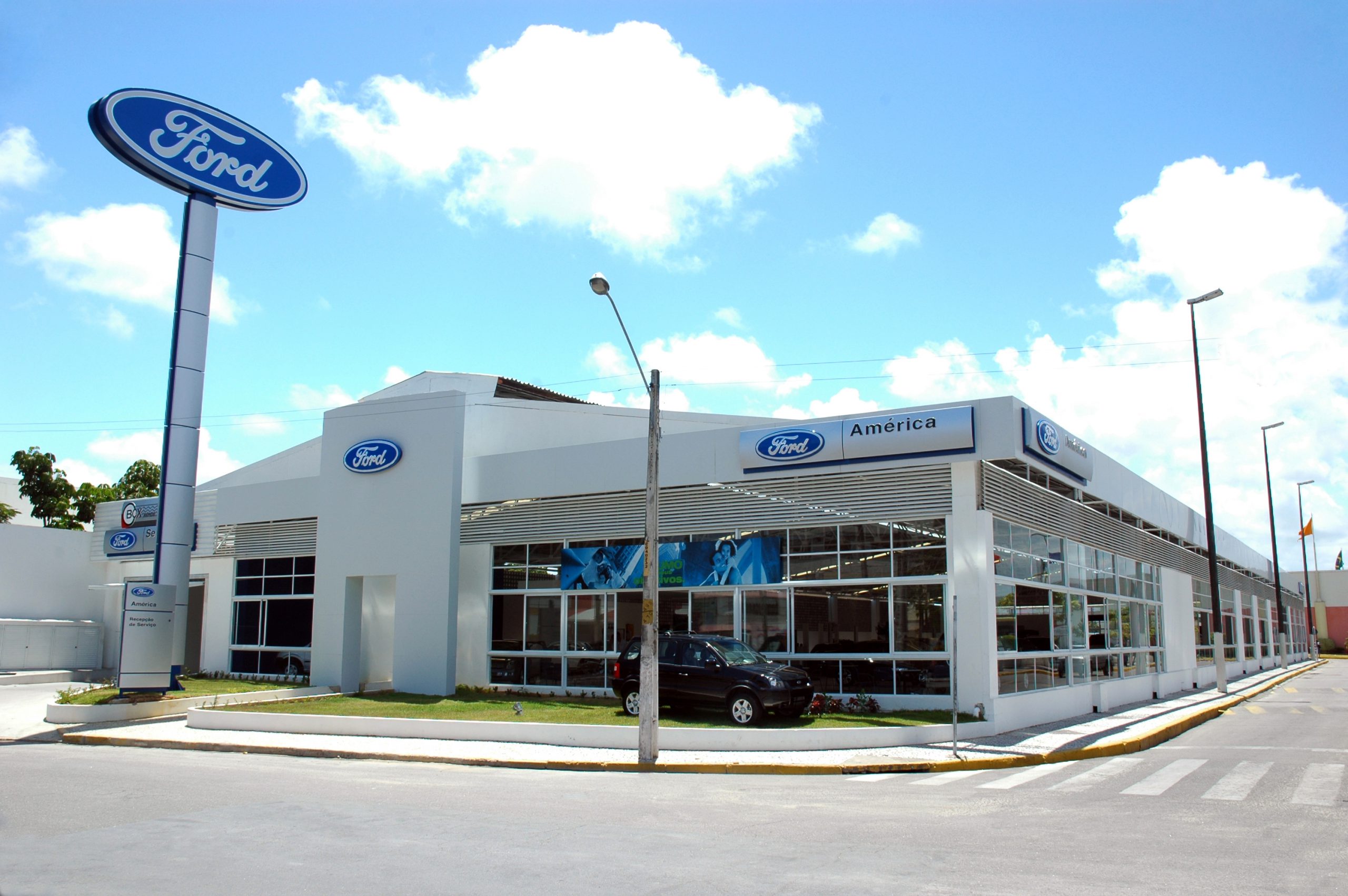 America Ford: Construção de Concessionária
