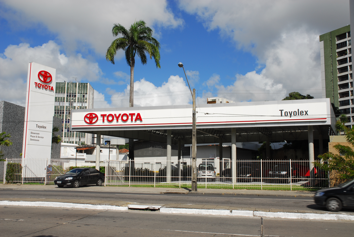 Toyolex Toyota: Retrofit do casarão e construção de prédio