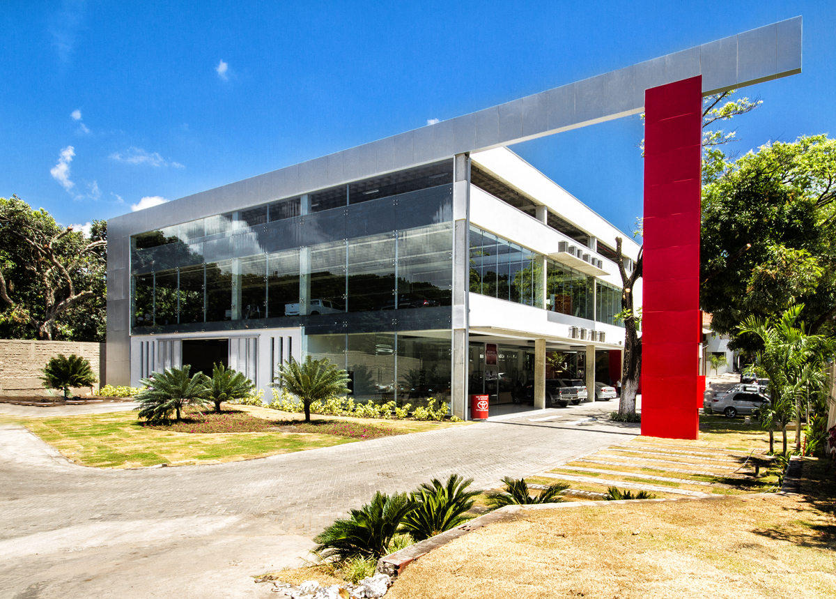 Toyolex Toyota: Retrofit do casarão e construção de prédio