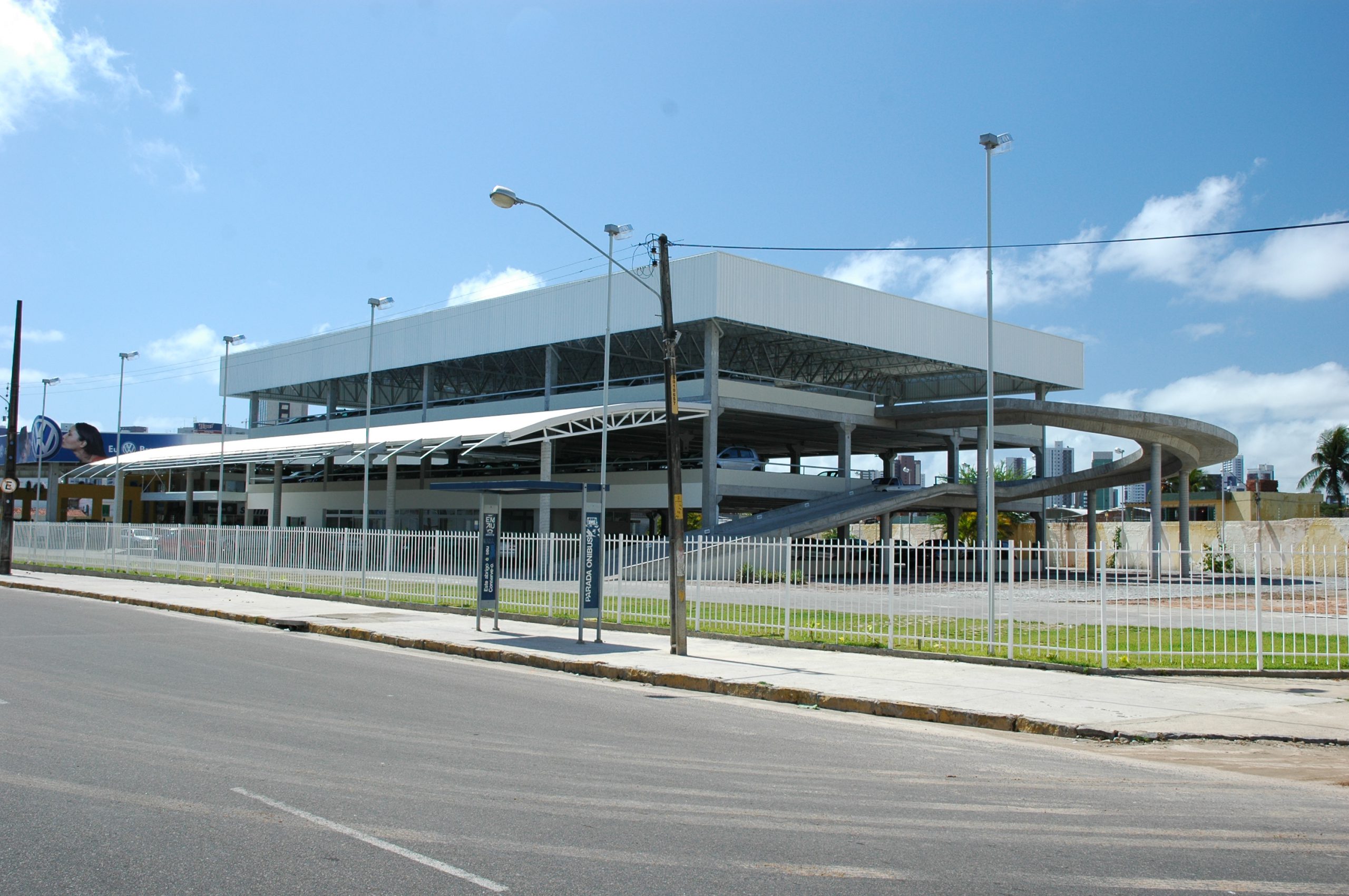 Audi: Construção de Concessionária