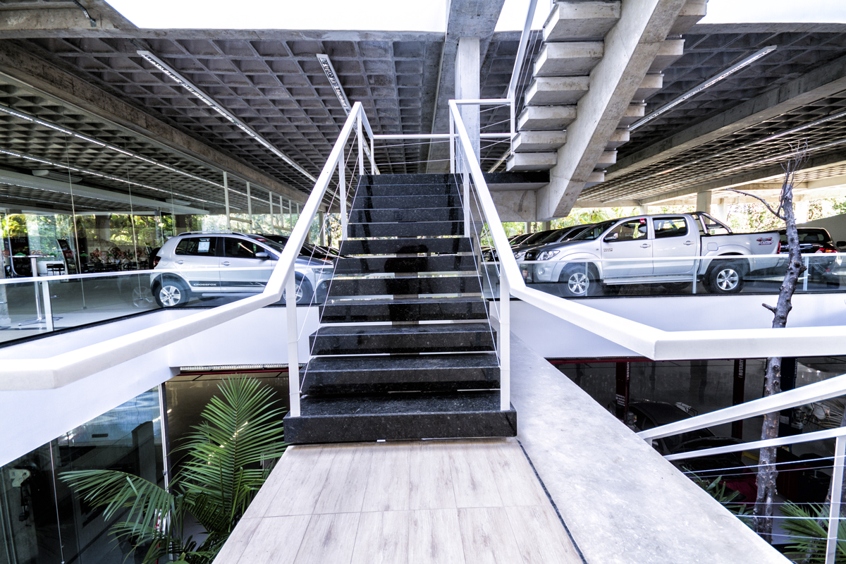 Toyolex Toyota: Retrofit do casarão e construção de prédio