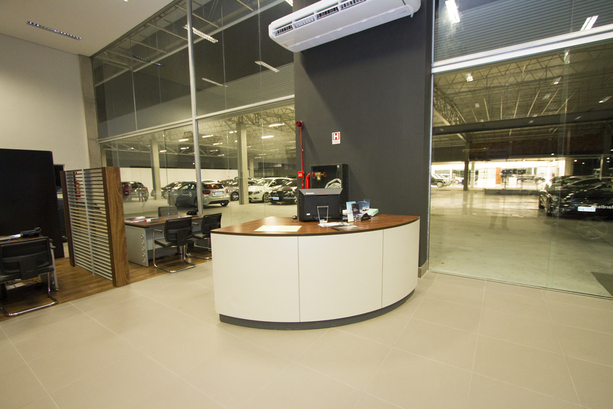 Land Rover e Mercedes-Benz: Concessionária em Chapada, AM