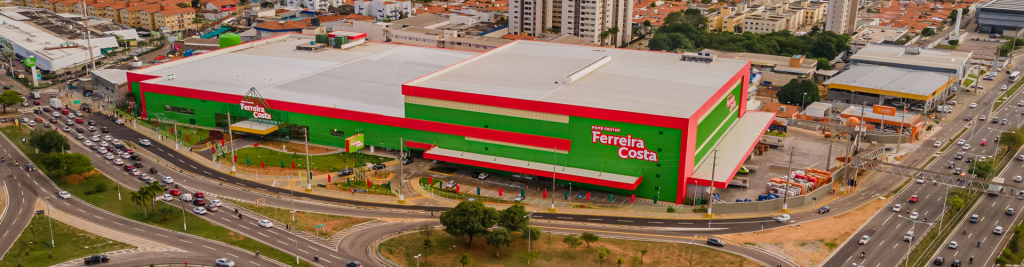 Ferreira Costa: reforma da Loja e construção do depósito